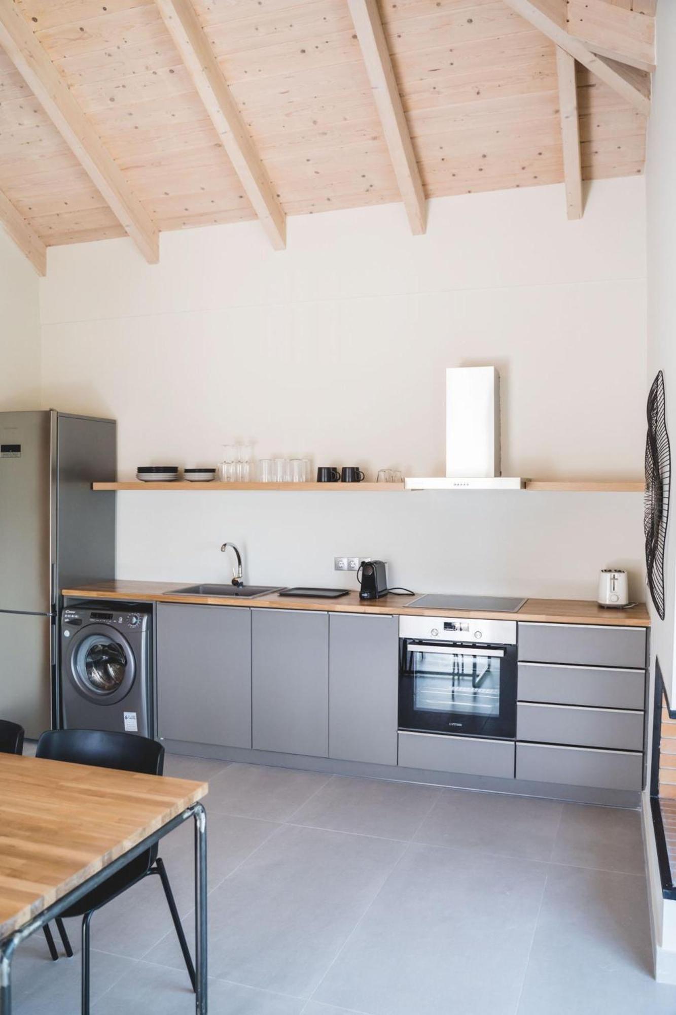 Blue Symphony Suites Apartments Никиана Экстерьер фото