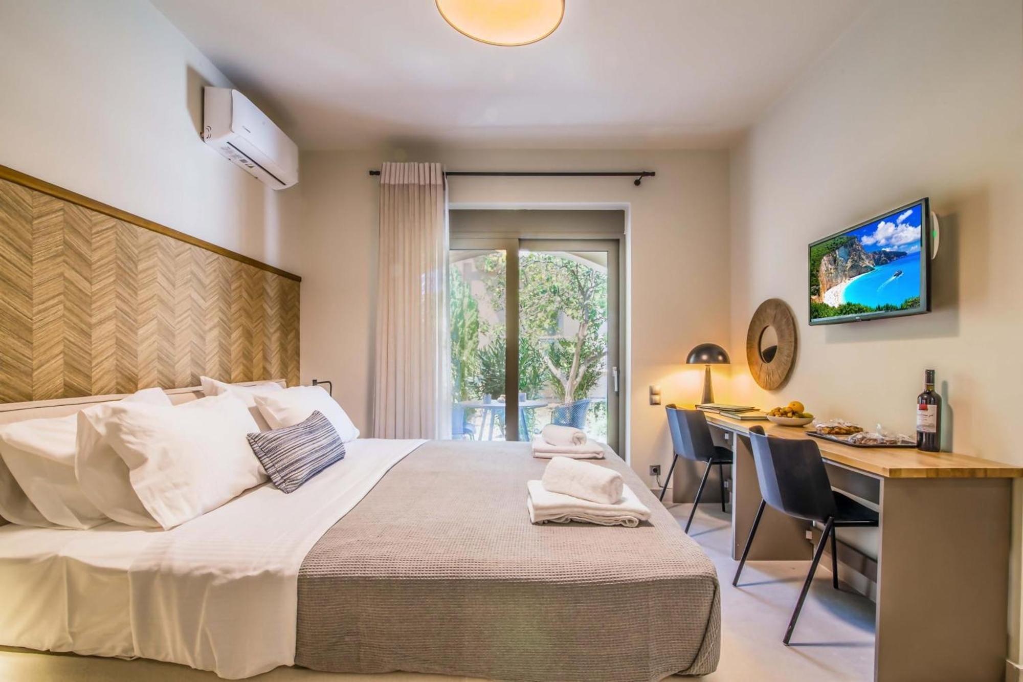 Blue Symphony Suites Apartments Никиана Экстерьер фото