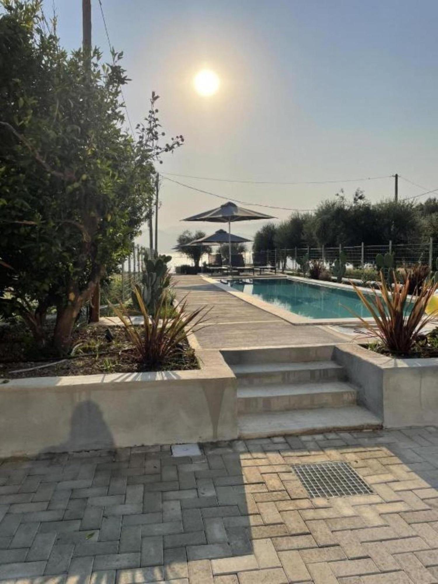 Blue Symphony Suites Apartments Никиана Экстерьер фото