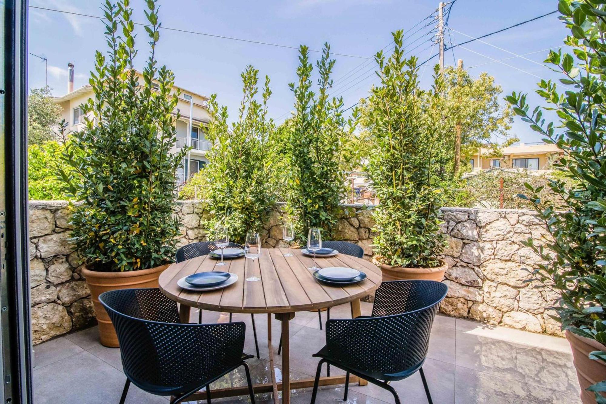 Blue Symphony Suites Apartments Никиана Экстерьер фото