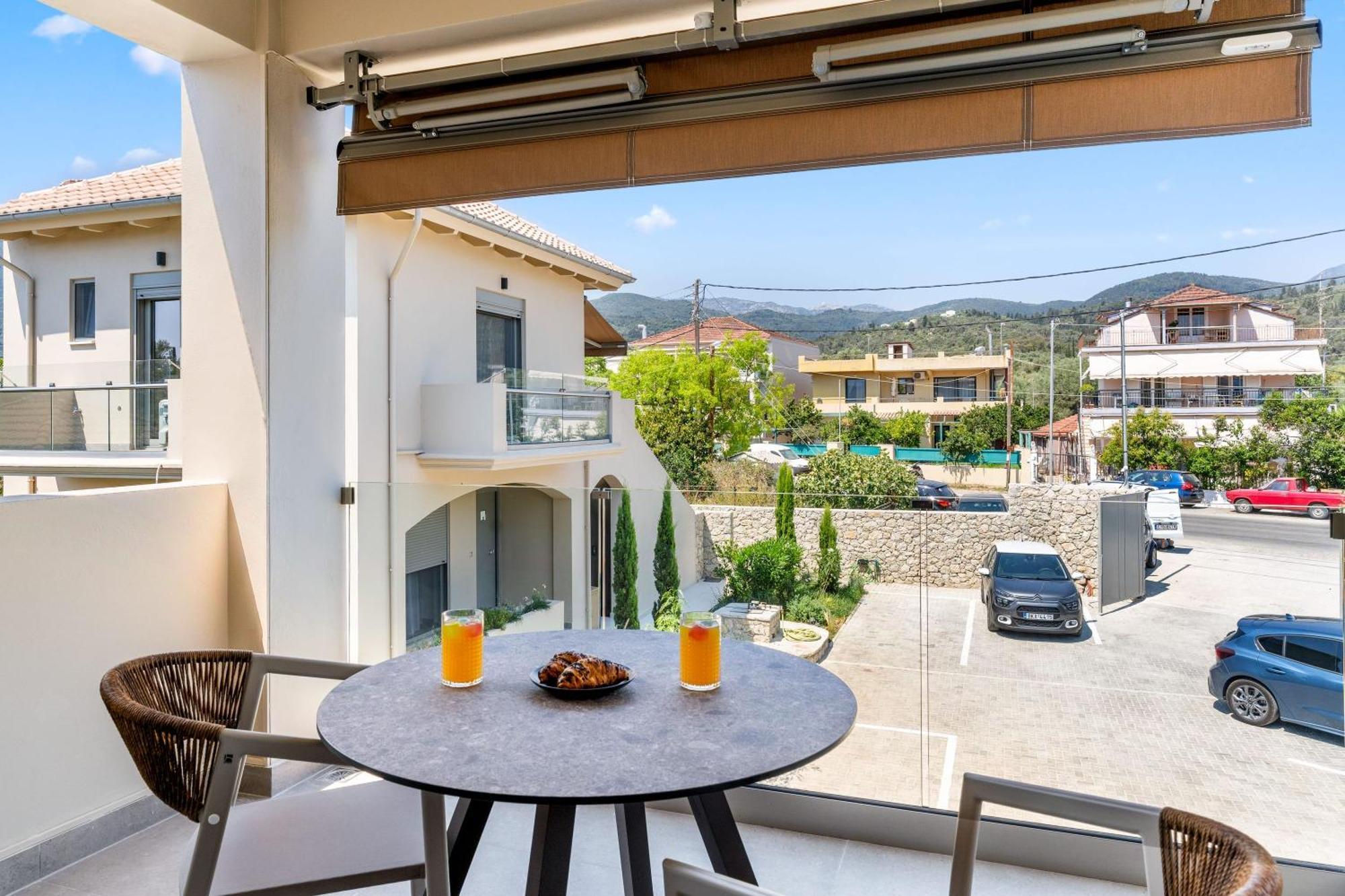 Blue Symphony Suites Apartments Никиана Экстерьер фото