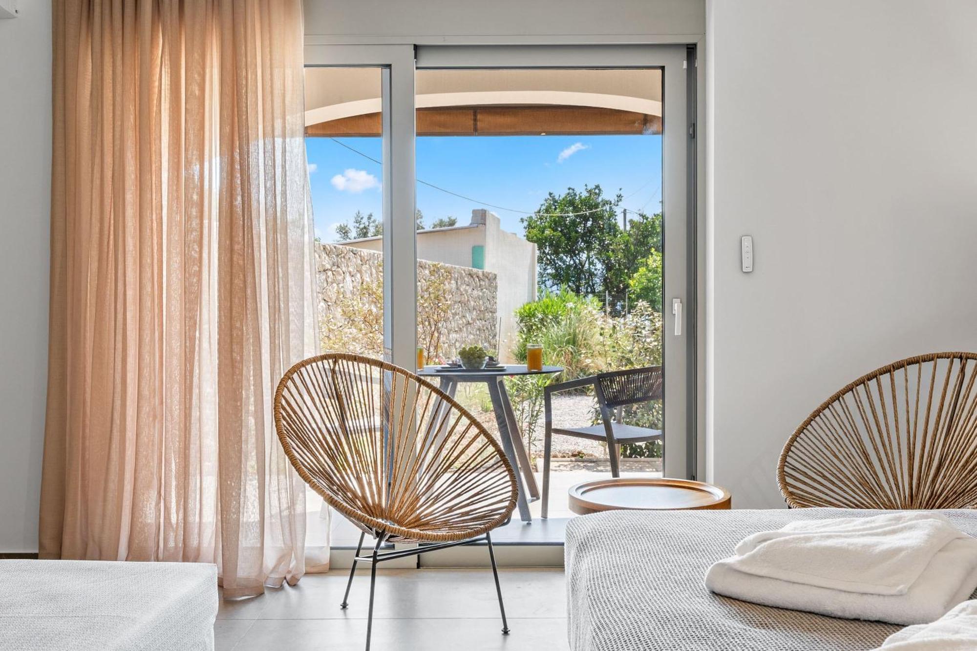 Blue Symphony Suites Apartments Никиана Экстерьер фото